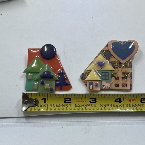 Vtg Acrylic House Pin Brooch By Lucinda Cats Lucite Whimsy Kitsch Set Of 2 - Picture 10 of 11